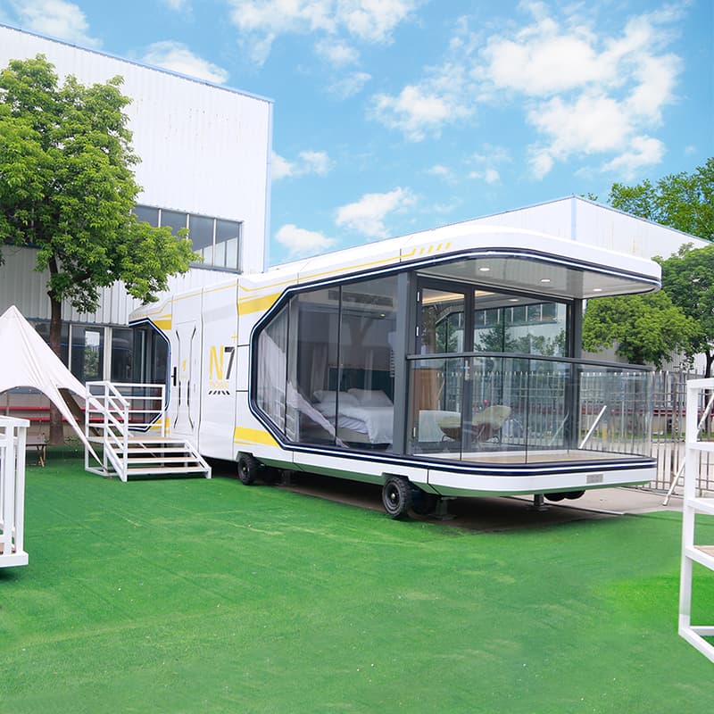 Yinneng wheeled N7 capsule unit with terrace deck